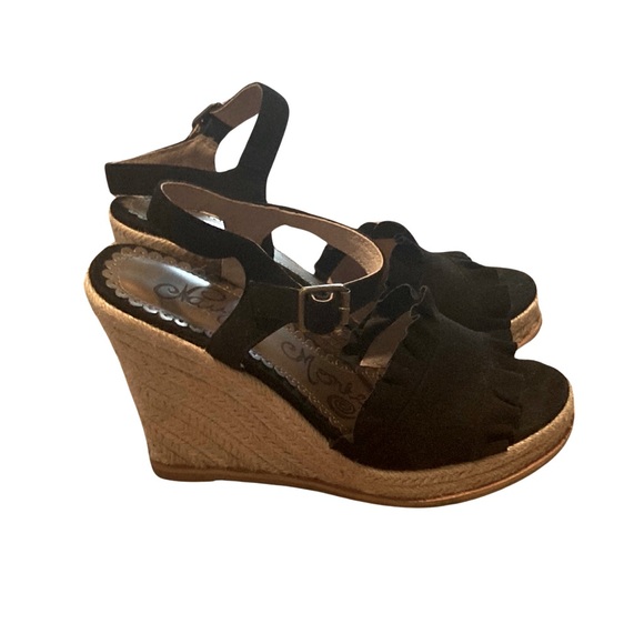 💋NAUGHTY MONKEY BLACK SUEDE WEDGES SIZE 8.5💋 - Picture 1 of 6